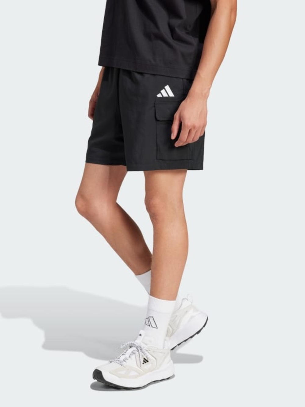 Adidas Essentials Small Logo Cargo Chelsea Shorts Men’s Size Small Black Pockets